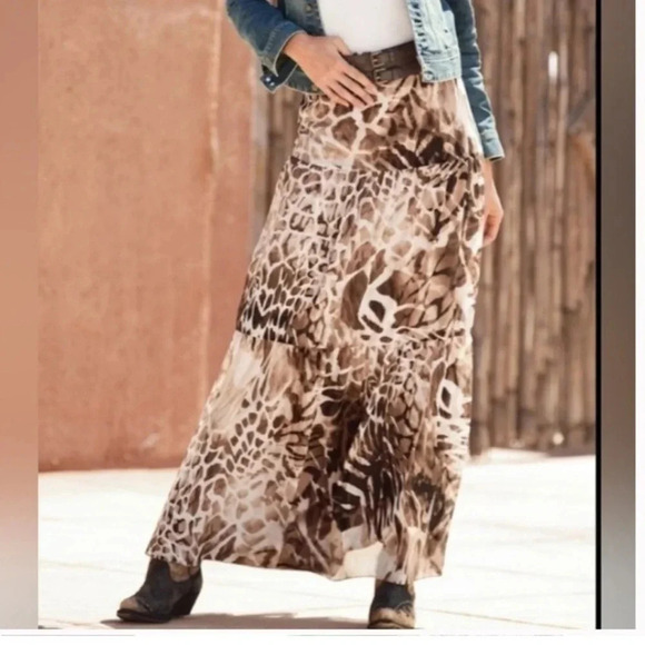 Boston Proper Animal Print Maxi Skirt Size 6 Flowy Breezy Tiered Boho Casual - Picture 10 of 10